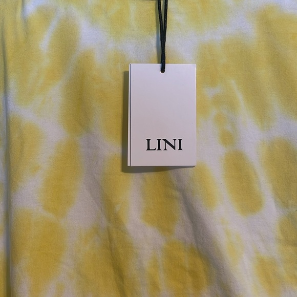 LINI Corrine twist front short sleeve tee in yellow and white size small NWT - Picture 4 of 10